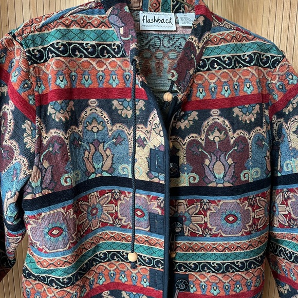 Vintage Flashbacks Patterned Jacket - Picture 2 of 6